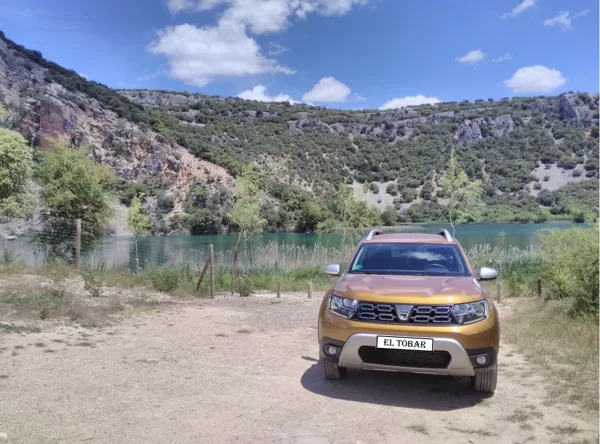 Duster en La Laguna Grande de El Tobar