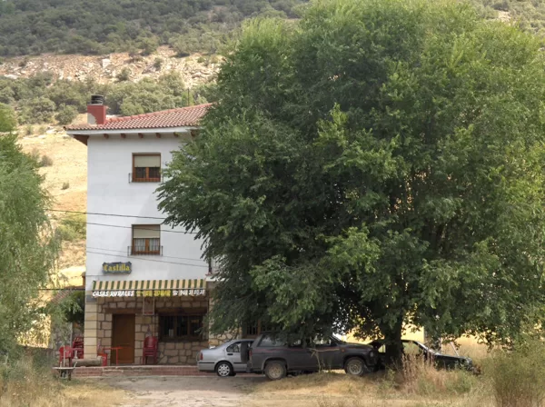 Mesón-Hostal Castilla. Apartamentos rurales.